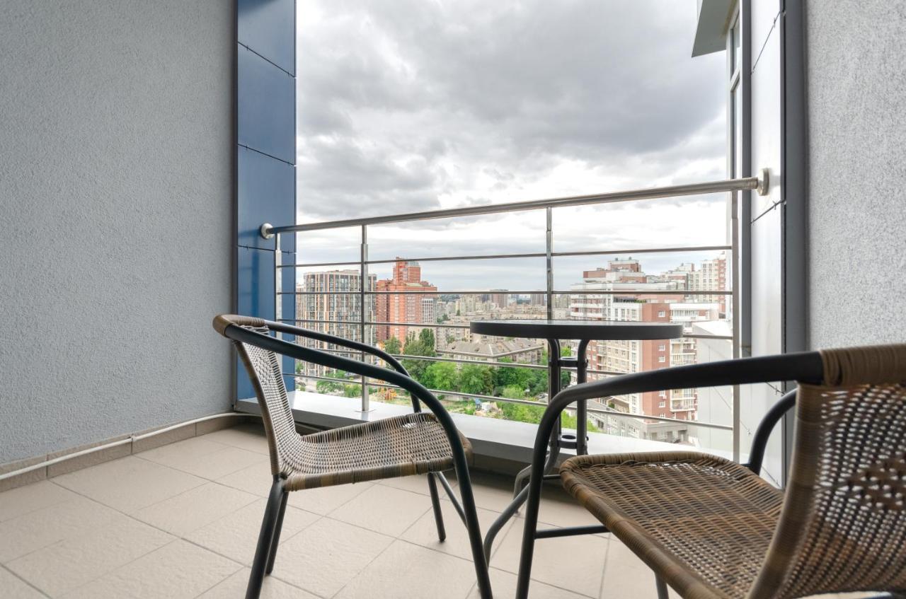 קייב Petrovdom 11-212 In Rc Central Park Residence Complex מראה חיצוני תמונה