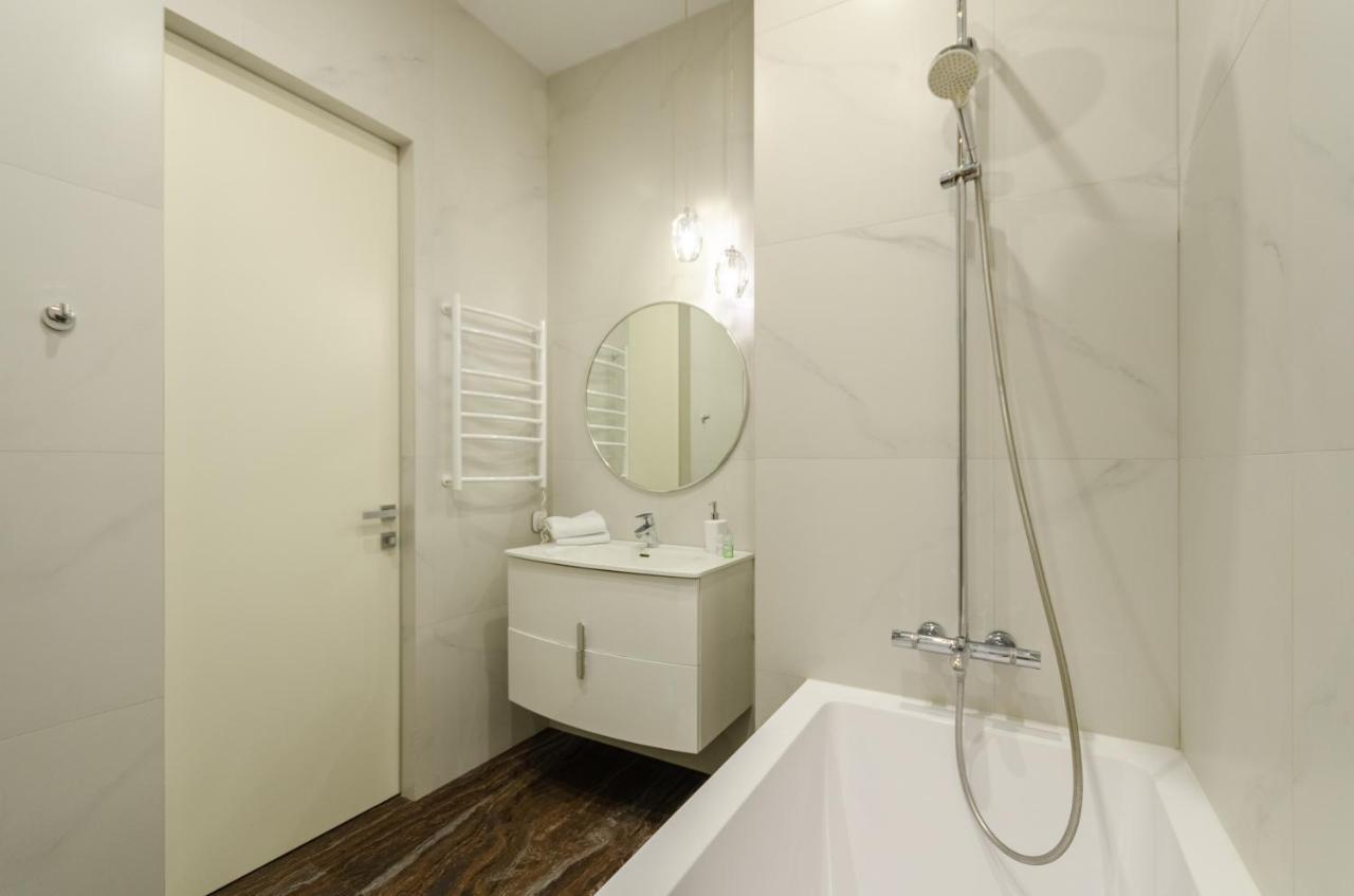 קייב Petrovdom 11-212 In Rc Central Park Residence Complex מראה חיצוני תמונה